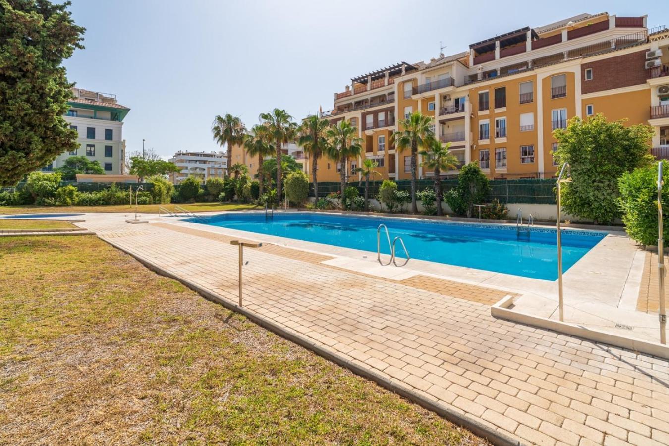 Apartamento Azucarera Torre Del Mar Bagian luar foto
